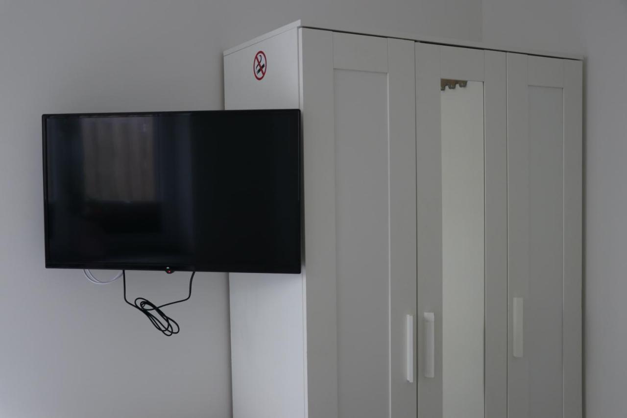 Hostel Schlafwerk24 *